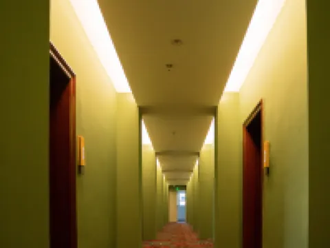 Qiankunrun Boutique Hotel (Jiang Bei Old Shteet Store) Hotels in Meizhou