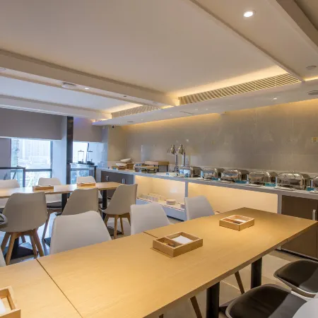 Jtour Inn Hotel (Nanning East Railway Station South Square)
