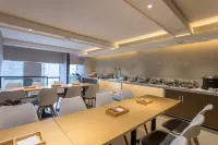 Jtour Inn Hotel (Nanning East Railway Station South Square)