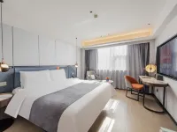 Yitel Collection Hotel (Nanjing Xinjiekou Subway Station) Hotels near Xinjiekou