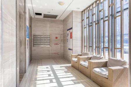 Home View Sea Hotel Отели рядом с достопримечательностью «College Physics Lab of Optoelectronics Department， Harbin Institute of Technology (Weihai)»