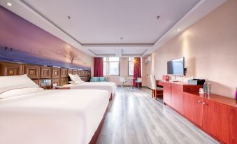 Runhui Grand Hotel (Xingyi West Bus Station)