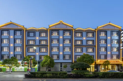 鶴慶如意館飯店