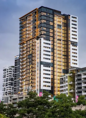 Hope Street Apartments by CLLIX