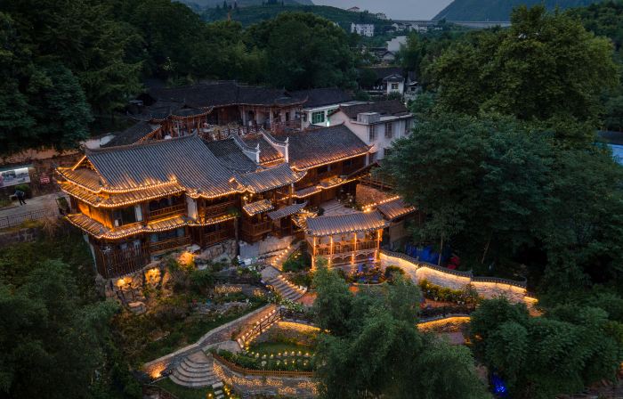 Tusi Xuanfu (Furong Town Waterfall Store)