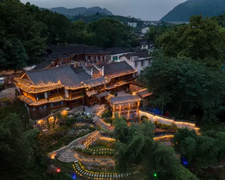 Tusi Xuanfu (Furong Town Waterfall Store) Hôtels à : Yongshun