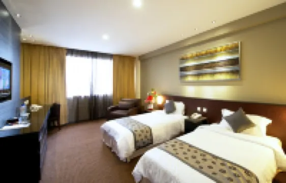 Hotel Royal Singapore Hotels near Chong Yee Temple 萬國山忠義廟