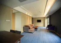Yancheng Baolong Yiyue Select Hotel