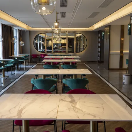 EARL Family Hotel (Huainan No.2 Middle School Branch)