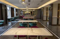 โรงแรมเอิร์ลแฟมิลี่ (สาขา โรงเรียนมัธยมหมายเลข 2 หวยหนาน) - พร้อมอาหารเช้า