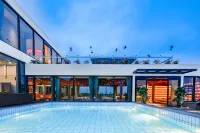 Longyin Jiangnan Hotel