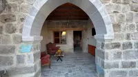 Ottoman Cave Junior