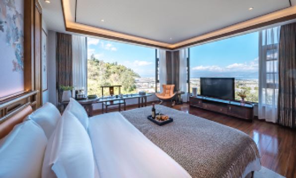 Dali Lingquanxi Banshan Health Hotel
