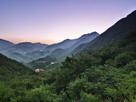 Commune by the Great Wall