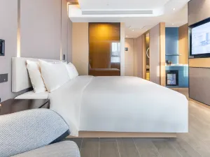 Atour Hotel Binhe West Road Peacock River Landscape Belt Korla