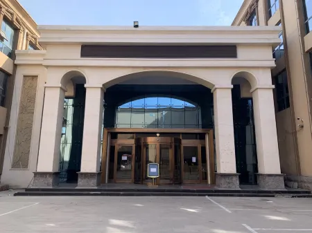 Pebble Hotel (Taiqian Jinshui Road Mobile Company)