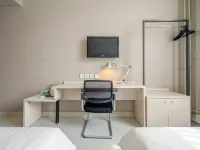 Jincheng Star Hotel (Yantai Fisherman's Wharf Scenic Area Second Seawater Bathing Beach Branch) Hotels near Yantai Haichang Whale Shark Ocean Park