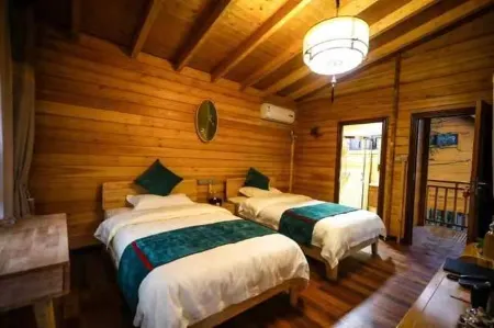 Wuning Yueshanju Hotel