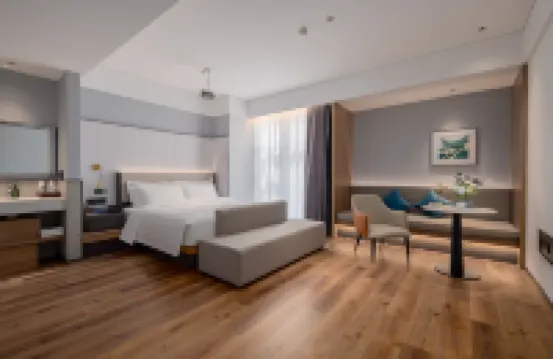 藝龍萬國酒店（濟南火車站北廣場K88名泉廣場店）