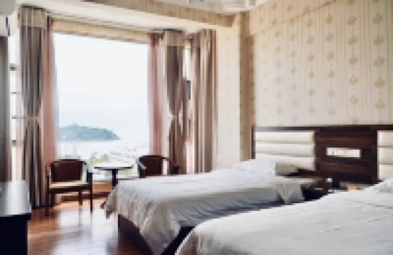 Fuxian Lake Yichen Resort Hotel (Sunshine Coast)