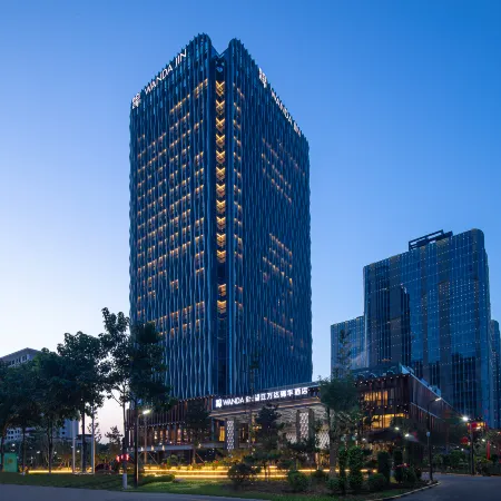 Dingzhou Xiangjiang Wanda Jinhua Hotel