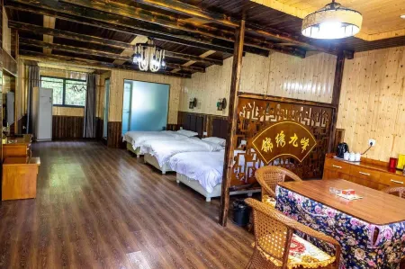 Shuangfeng Jiufeng Mountain Villa Отели рядом с достопримечательностью «The Former Residence of Tseng Kuo-Fan»