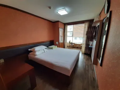 Yanji Star Light Hotel