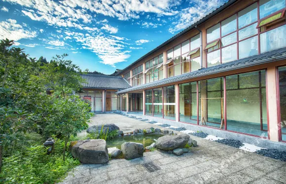 鹹豐坪壩營森林酒店