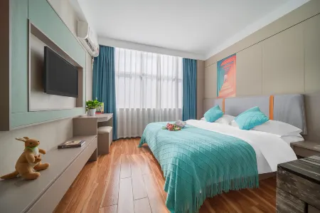 Shengjing Yijia Hotel Xiangyang wanda square Отели рядом с достопримечательностью «Shenmenghaidi World»