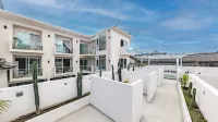Jiujian Designer Homestay (Dali Net Red Swan Yanxi Branch) Hotels in Dali