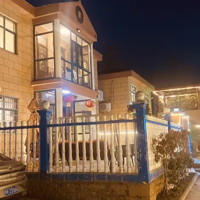 新密文丹山莊 三泉湖景區附近的飯店