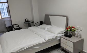 Luoshen Apartment