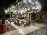 Habitat Seaside Cabins Отели в г. Dongchong and Xichong