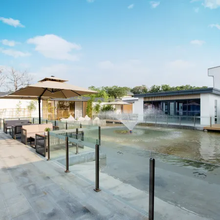 Qufu Queli Bi Lin Hotel