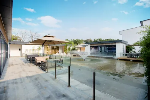 Qufu Queli Bi Lin Hotel