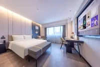 Atour Hotel Wuhan Guanggu Science and Technology Exhibition Centre Gaokeyuan Hotels in Optics Valley Technology Convention and Exhibition Center/Optics Valley International Tennis Center
