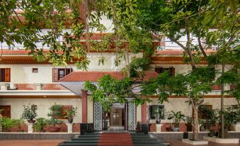 Nam Hai Hotel