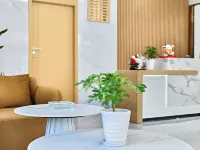 Chengdu Air Travel Home Hotel (Shuangliu Airport Terminal) Hotels in Chengdu