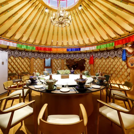 Tonghua Art Hotel (Kaifeng Museum)