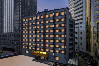 Duoyue Hotel (Binhai Square No.1 Bathing Beach)