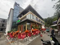 Yinniu Jiangyanjia Inn Отели в г. Шитай