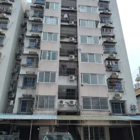 Qingqing Business & Travel Homestay