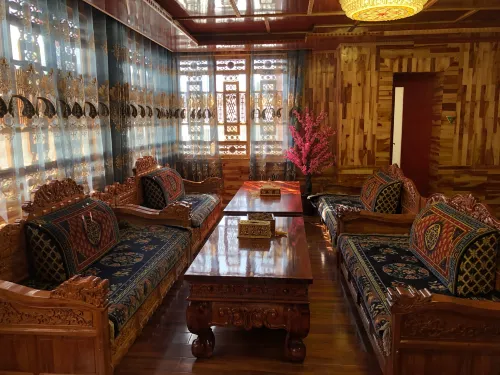 Lanqishan Inn (Munigou Branch) - New