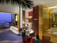 珠海来魅力假日酒店 - 观澳海景高级大床房
