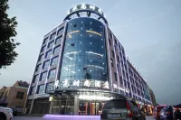 北京米高時尚飯店（沂南歷山路店） 諸葛亮公園附近的飯店