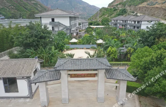 永勝熱河紅温泉莊園