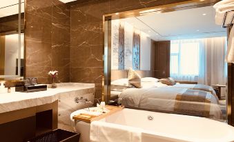 Jinling Grand Hotel