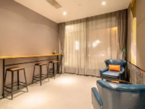 蔓菲主題公寓（梅州萬達廣場店）