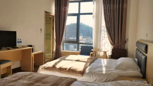 Luoping Huatian Xiaozhu Boutique Homestay