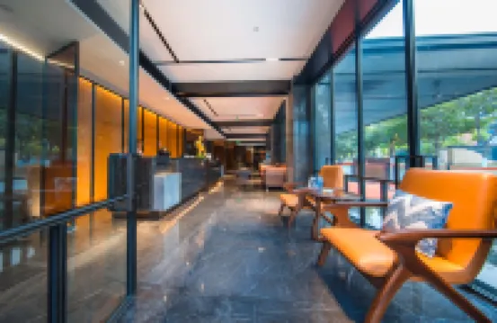Shehong Xinyue Riverside Holiday Hotel